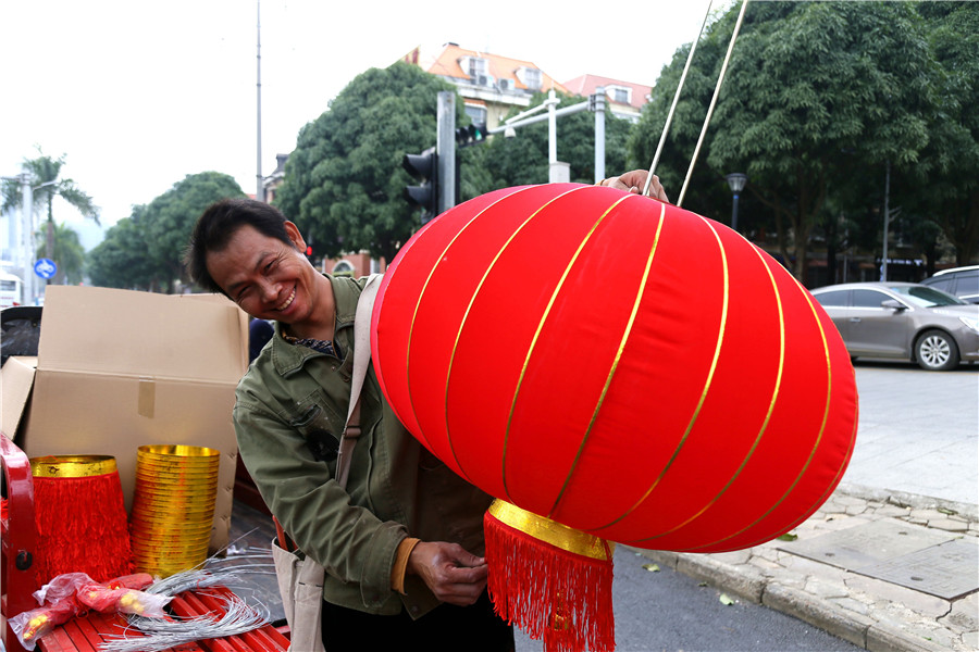 新春走基层|广西-东盟经开区:大红灯笼高高挂 喜气洋洋迎新年