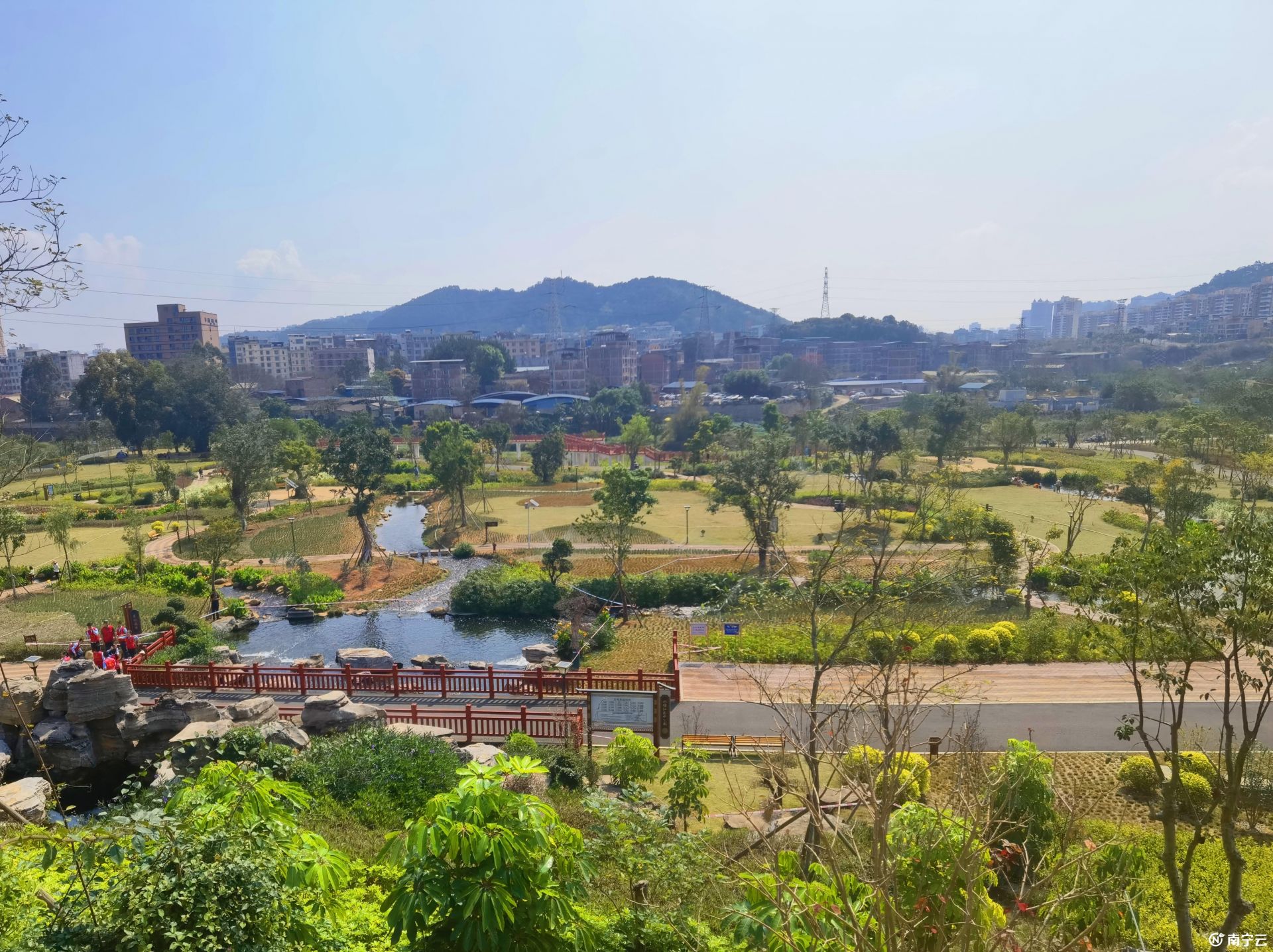 昔日臭水溝華麗變身城市休閑公園