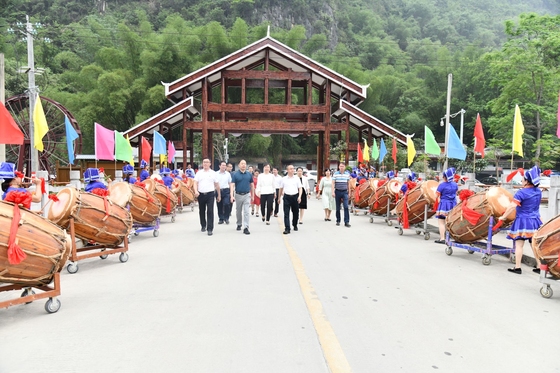 馬山縣舉辦2023年“潮起三月三·奮進(jìn)新時(shí)代”歌圩活動(dòng)