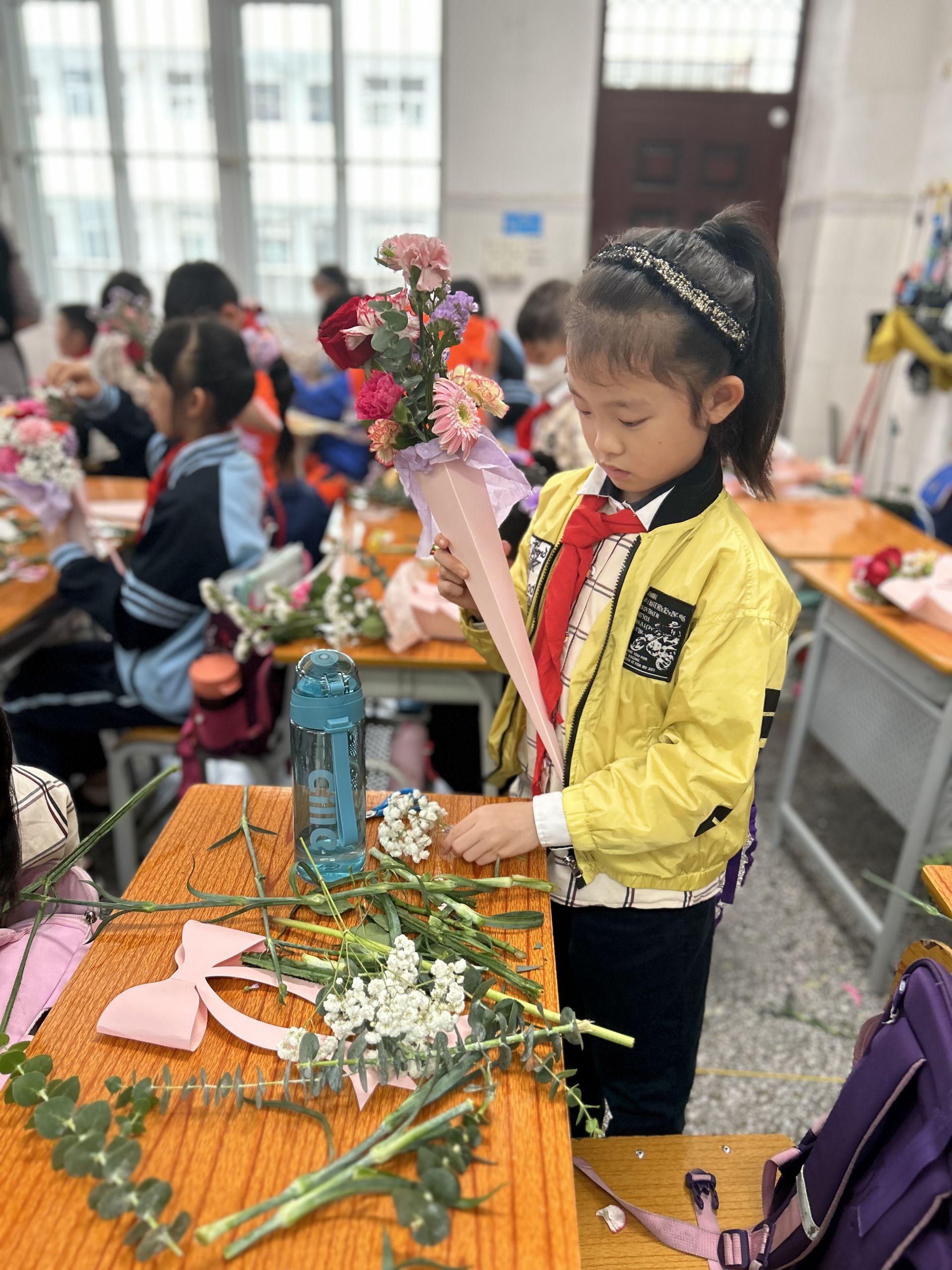 濃情五月 感恩母愛 南寧市越秀路小學(xué)開展“致永遠的愛與溫暖”母親節(jié)活動