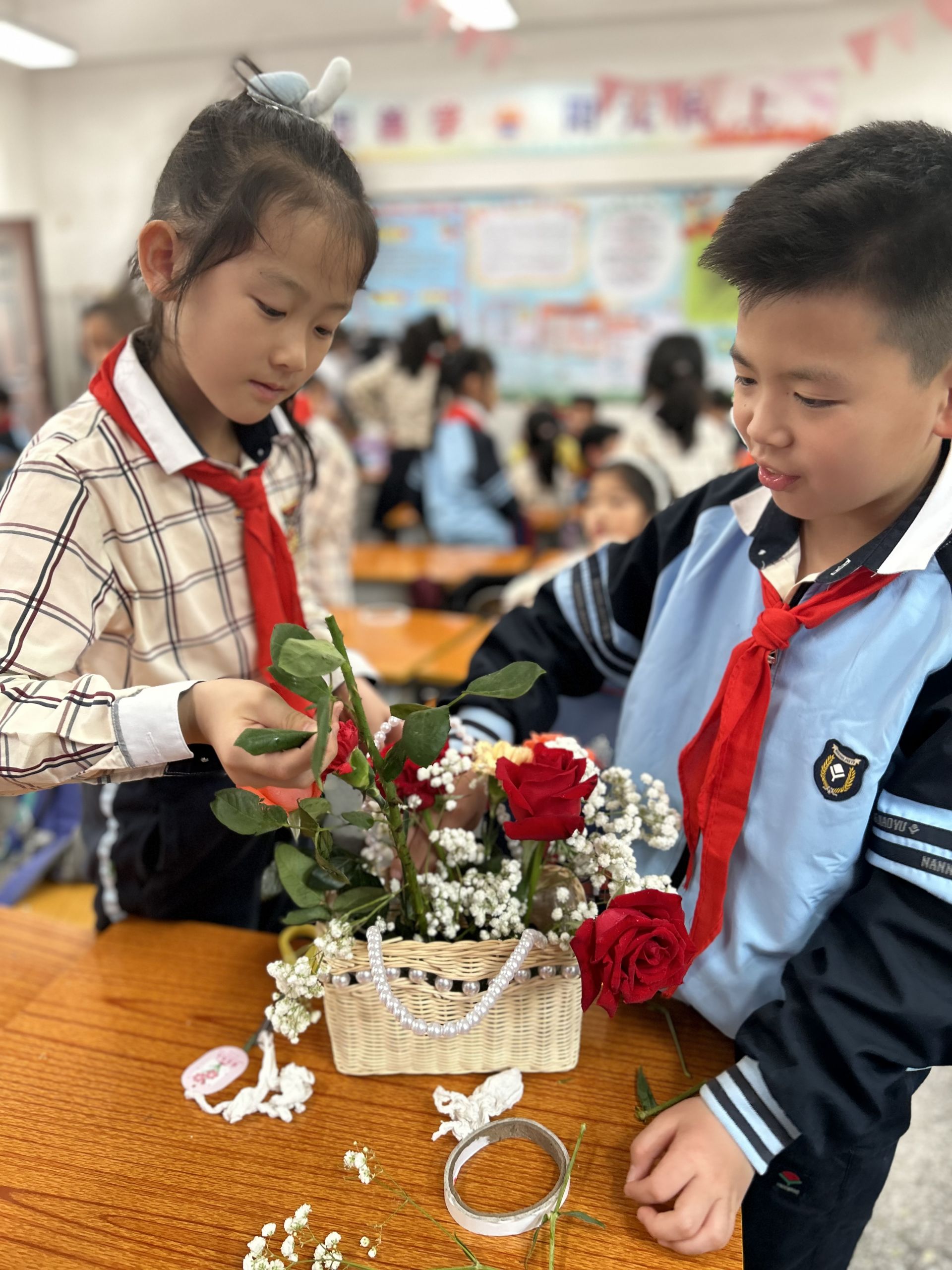 濃情五月 感恩母愛 南寧市越秀路小學開展“致永遠的愛與溫暖”母親節(jié)活動