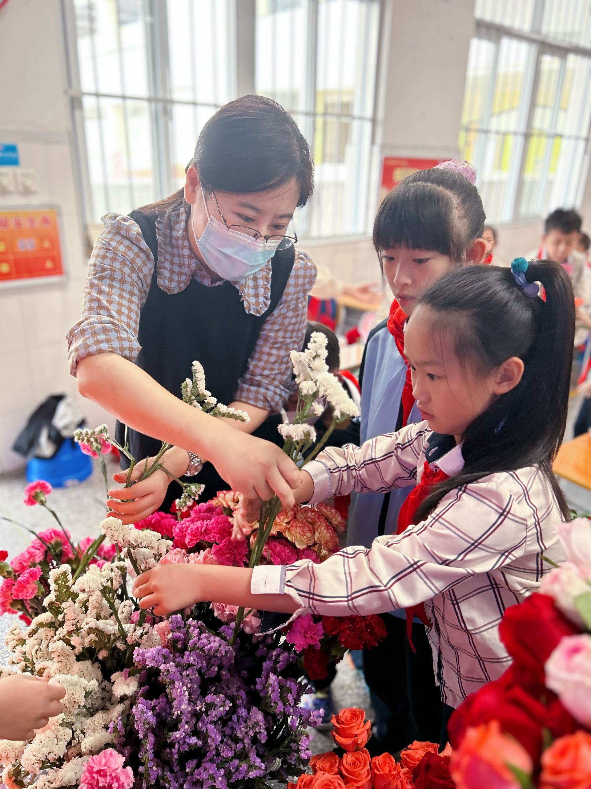 濃情五月 感恩母愛 南寧市越秀路小學(xué)開展“致永遠的愛與溫暖”母親節(jié)活動