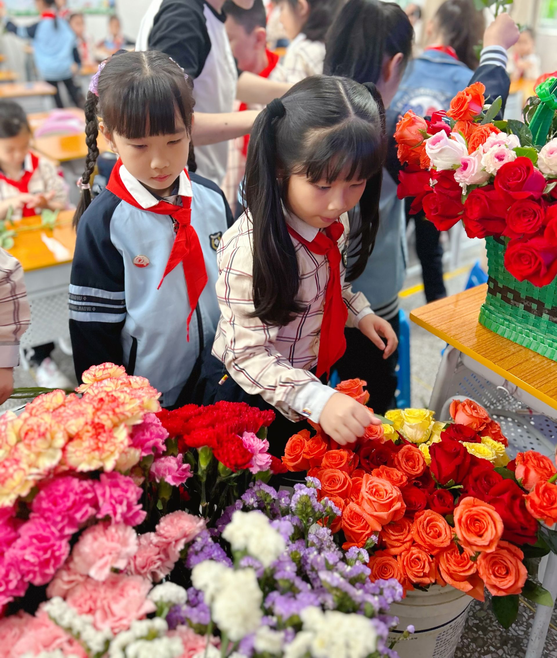 濃情五月 感恩母愛 南寧市越秀路小學開展“致永遠的愛與溫暖”母親節(jié)活動