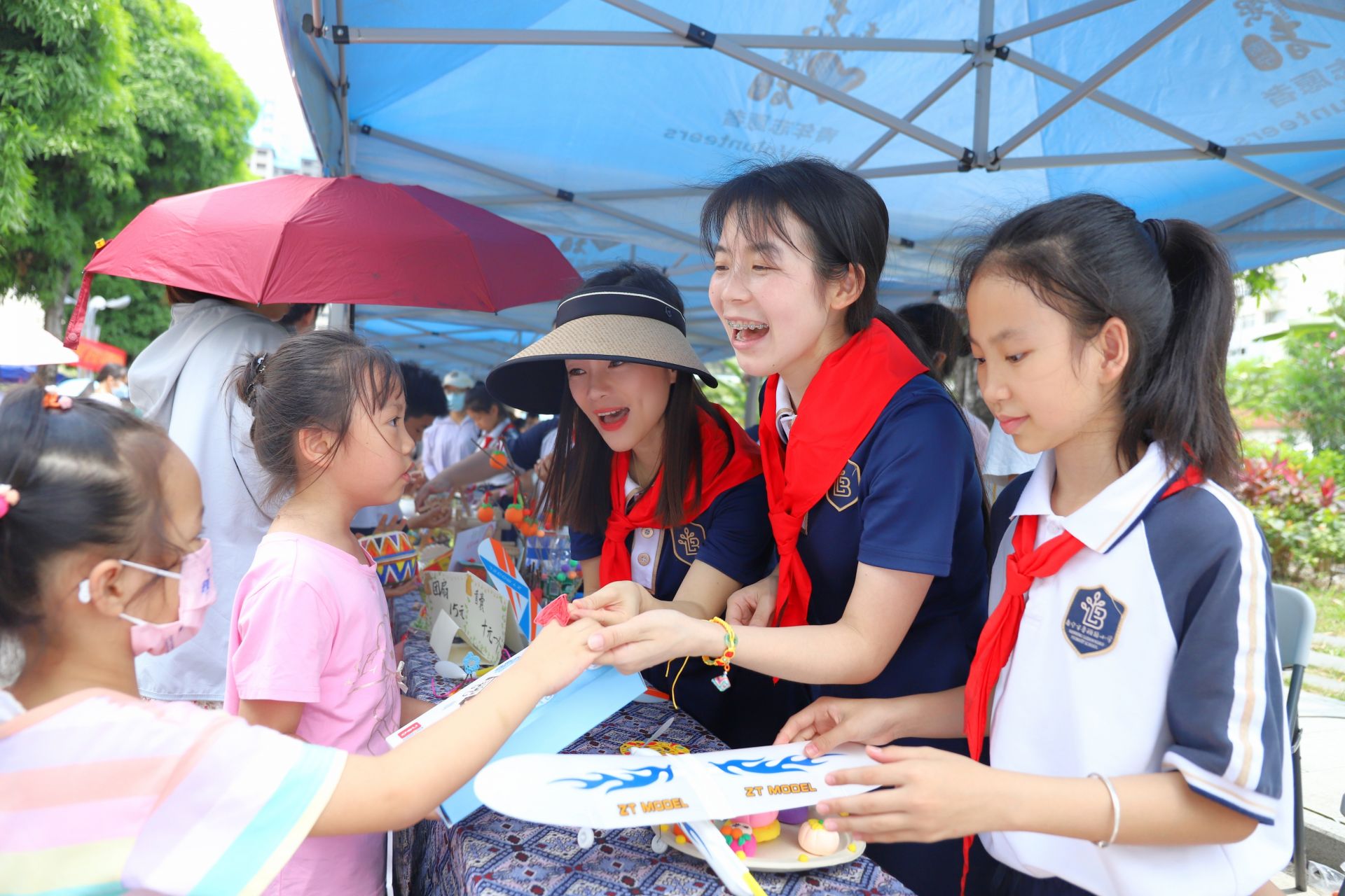 南寧市魯班路小學(xué)開展多彩活動慶“六一”