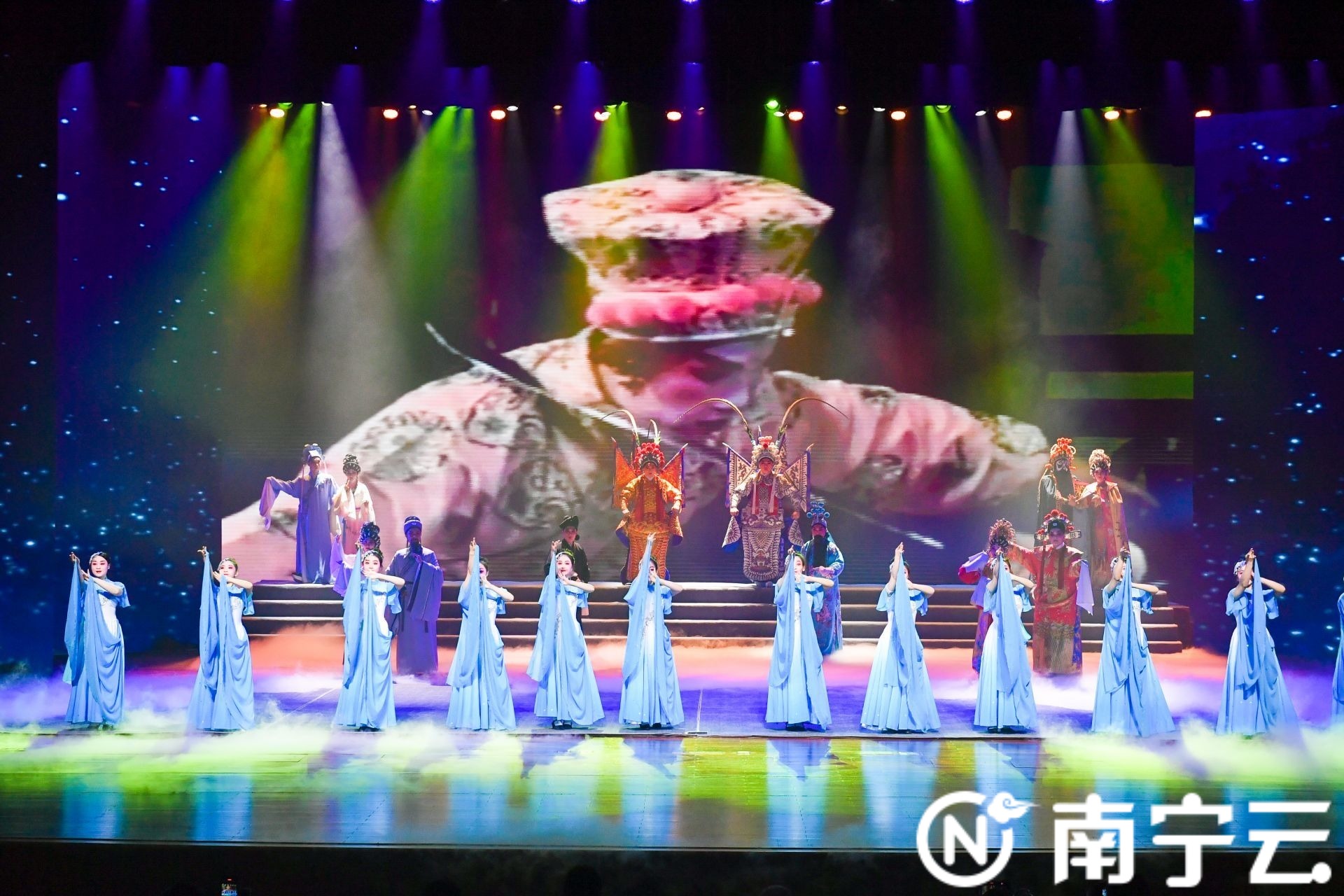 中国戏剧梅花奖“二度梅”得主欧凯明携徒为南宁观众送上粤剧“大餐”