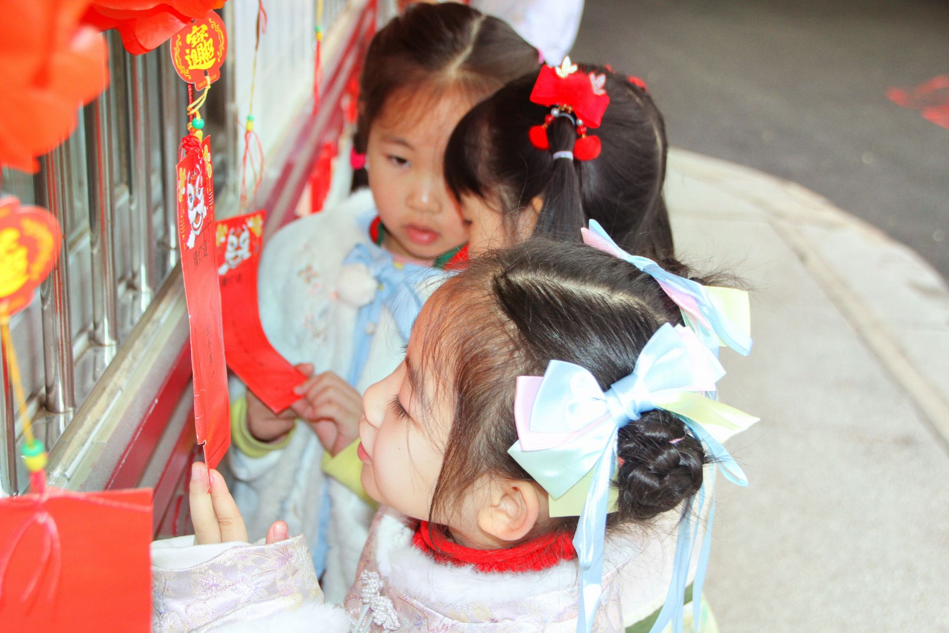 南寧市華衡小學(xué)： 非遺進校園 開學(xué)典禮“龍”重登場