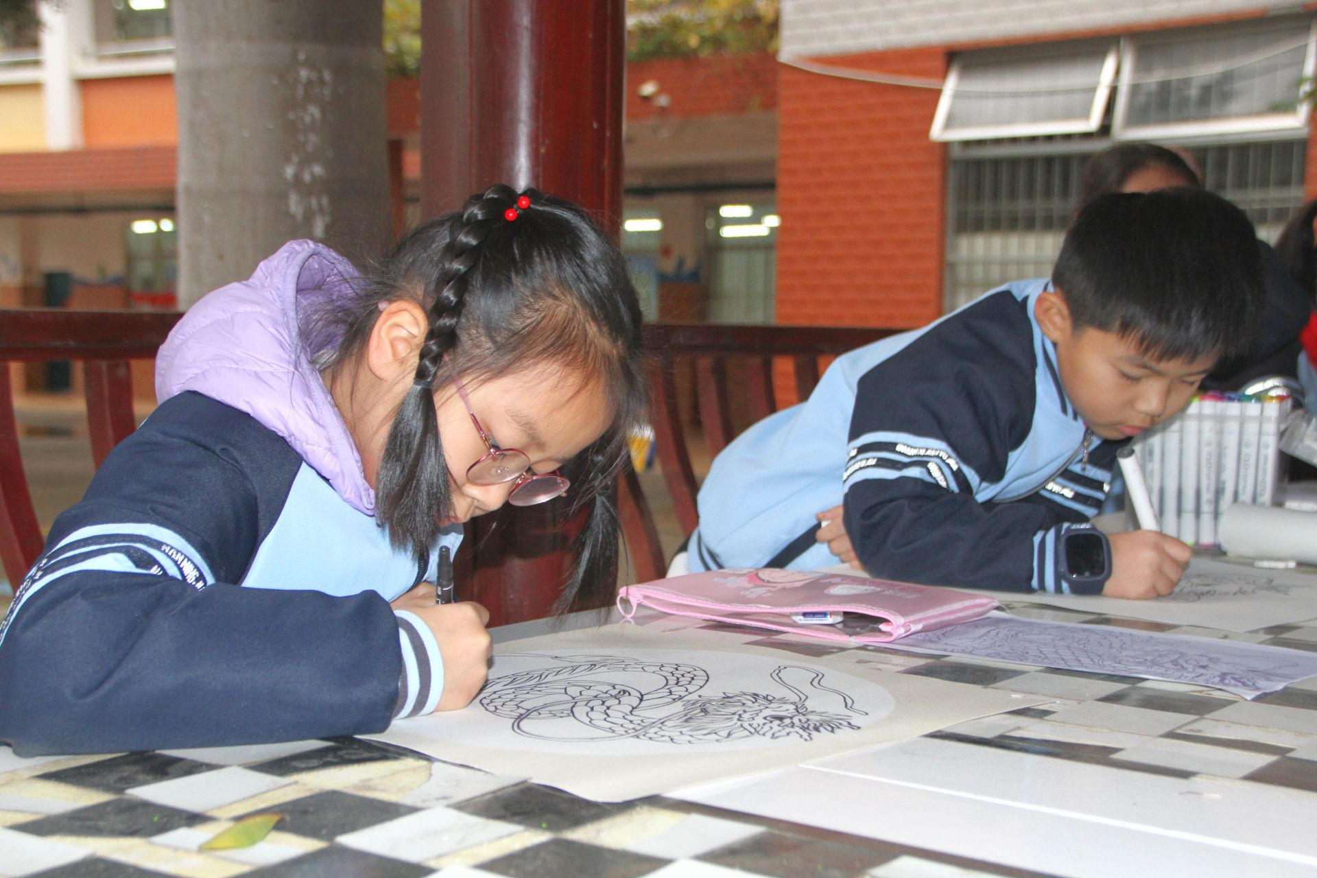 南寧市華衡小學： 非遺進校園 開學典禮“龍”重登場