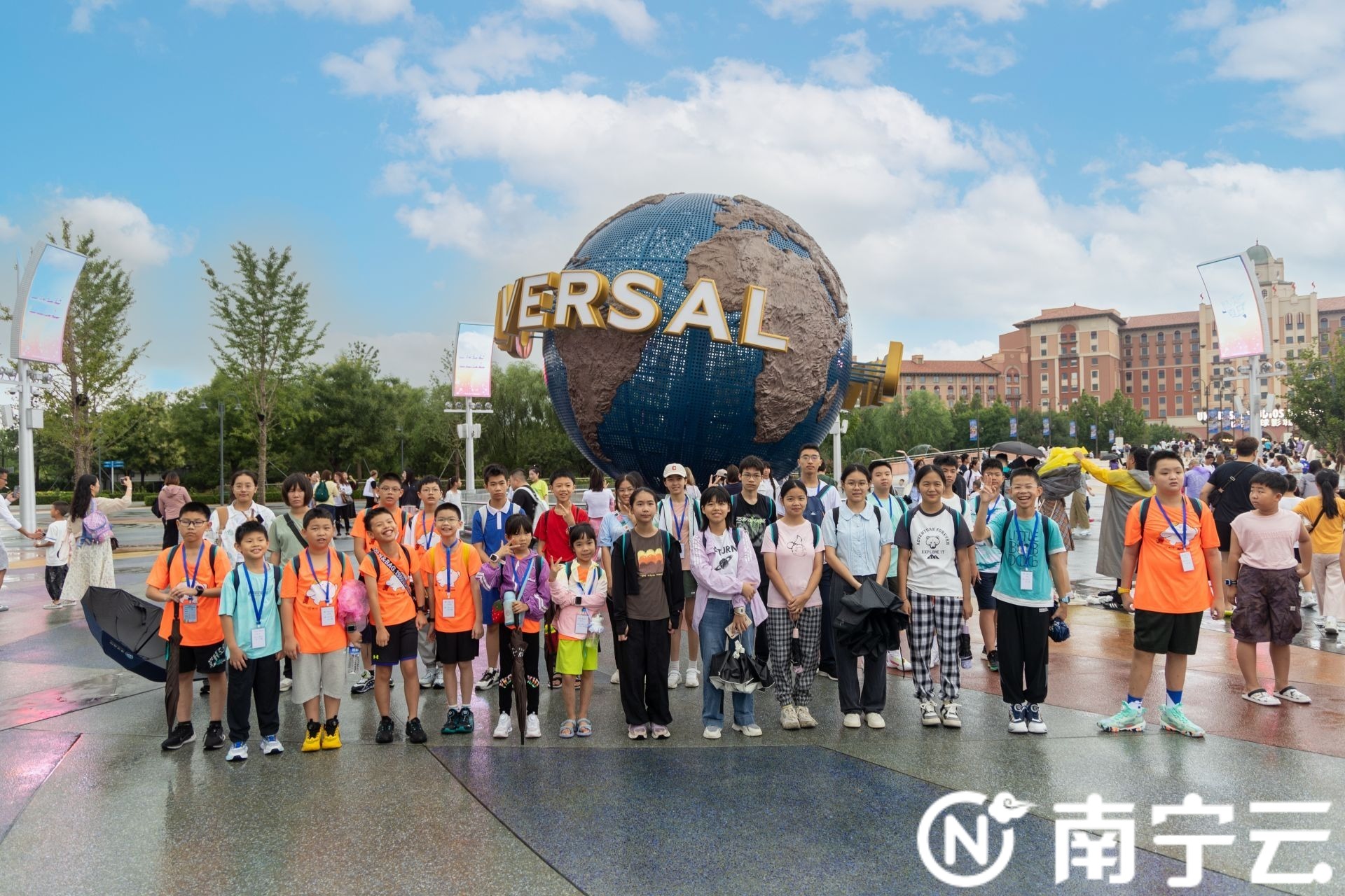 南宁新闻网北京夏令营：小营员玩转环球影城