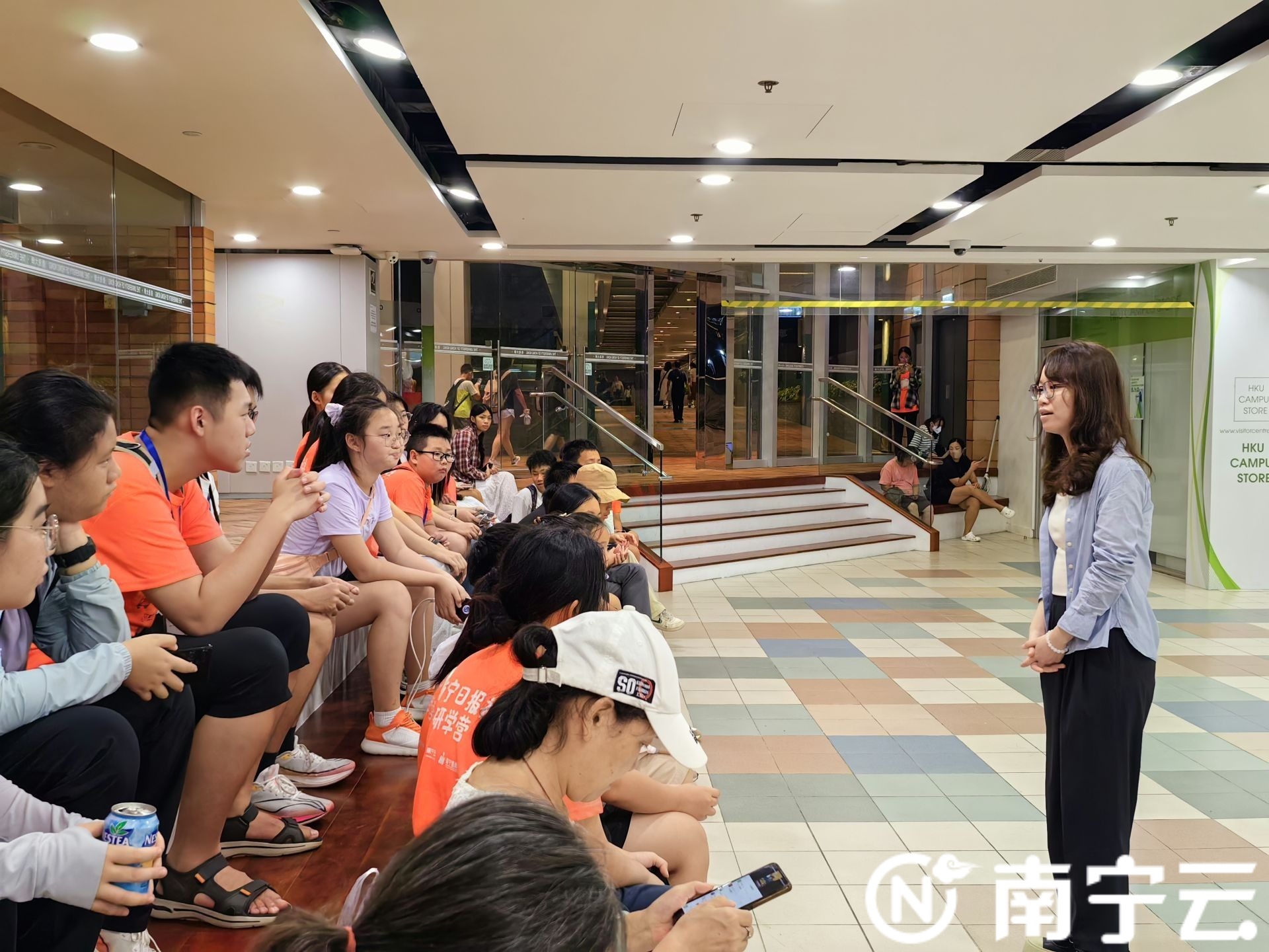 南宁新闻网研学夏令营粤港澳研学之旅走进香港