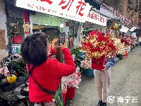 新春走基層｜年味漸濃！南寧市民樂購(gòu)鮮花迎新春