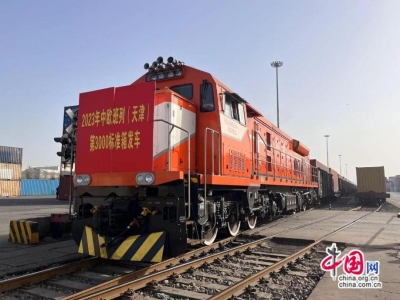 新春走基層|“中國(guó)年貨”風(fēng)靡海外 中歐班列貨運(yùn)量逆勢(shì)增長(zhǎng)