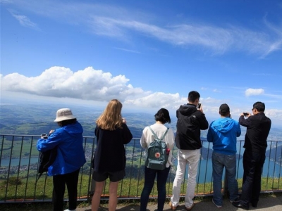 全球旅游業(yè)加速?gòu)?fù)蘇 中國(guó)游客為行業(yè)復(fù)蘇注入動(dòng)能