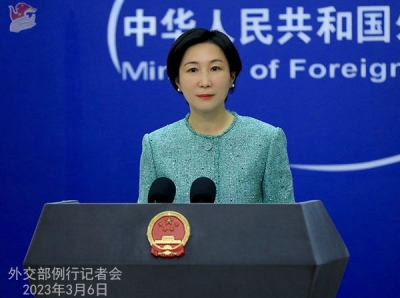 比爾?蓋茨稱美國試圖阻止中國研發(fā)芯片是徒勞的，外交部回應(yīng)