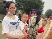 2023年“壯族三月三·八桂嘉年華”活動在南寧青秀山風景區(qū)拉開帷幕
