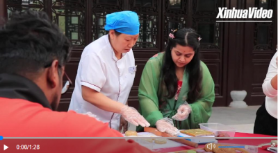 International students experience traditional Mid-Autumn Festival in China