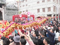 新春走基層 | “廟”趣橫生年味濃 2024年首屆南寧城隍廟會(huì)來襲