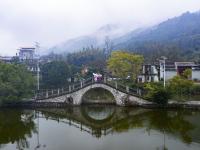 賓陽縣武嶺村：煙雨鄉(xiāng)村別樣景