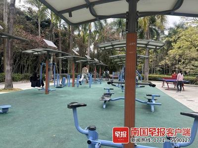 更換“超齡”公園體育器材，你身邊的健身場所“上新”了→