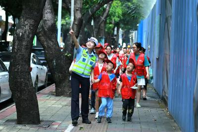 七進(jìn)宣傳不停歇 守護(hù)夏季平安路