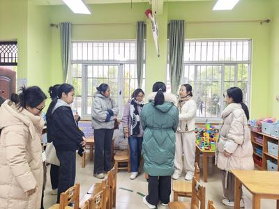 南宁市青秀区长塘镇中心幼儿园开展“园长进校园”常规管理交叉检查活动