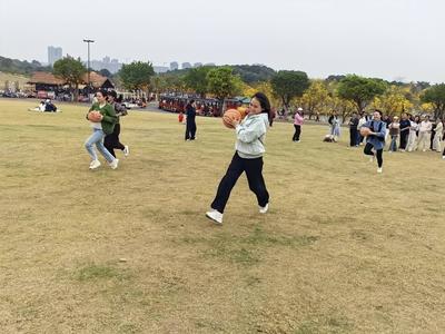 南宁市青秀区长塘镇中心幼儿园及各分园开展庆“三八”妇女节教职工团建活动