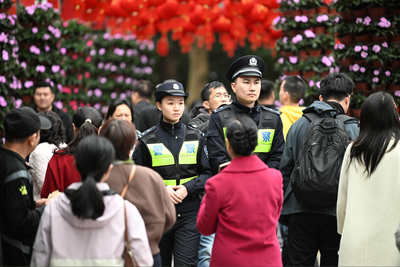 山美 水美“警”色美