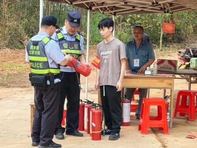 警务主动靠向前，平安清明“防”为先