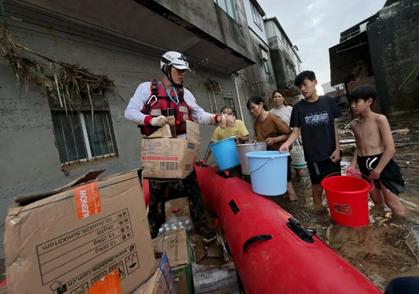 南宁市红十字会、南宁市红十字救援队在“7·6”特大暴雨灾害抢险救灾中获多方赞誉
