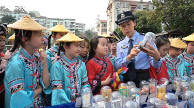 “毒品还会伪装成饮料”！反诈禁毒宣传走进校园“三月三”活动