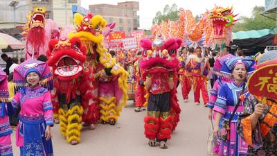 赏民俗、品美食、买土货……新江街开圩286周年暨福炮节热闹非凡