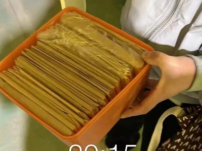 旧房翻新惊现10万元现金！男业主：不是不是……  