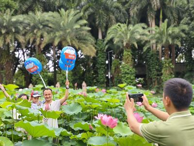 这个假期，民俗游亲子游成文旅亮点