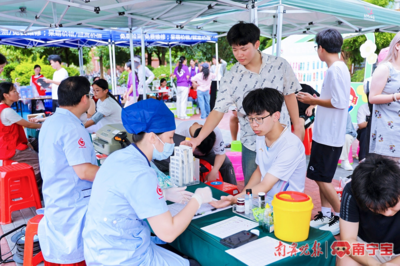 南宁市2025年秋季学期驻邕院校首场献血活动启动