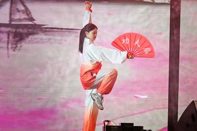 青春绽放，光芒定格——南宁市宏德高级中学校园才艺大赛精彩纷呈